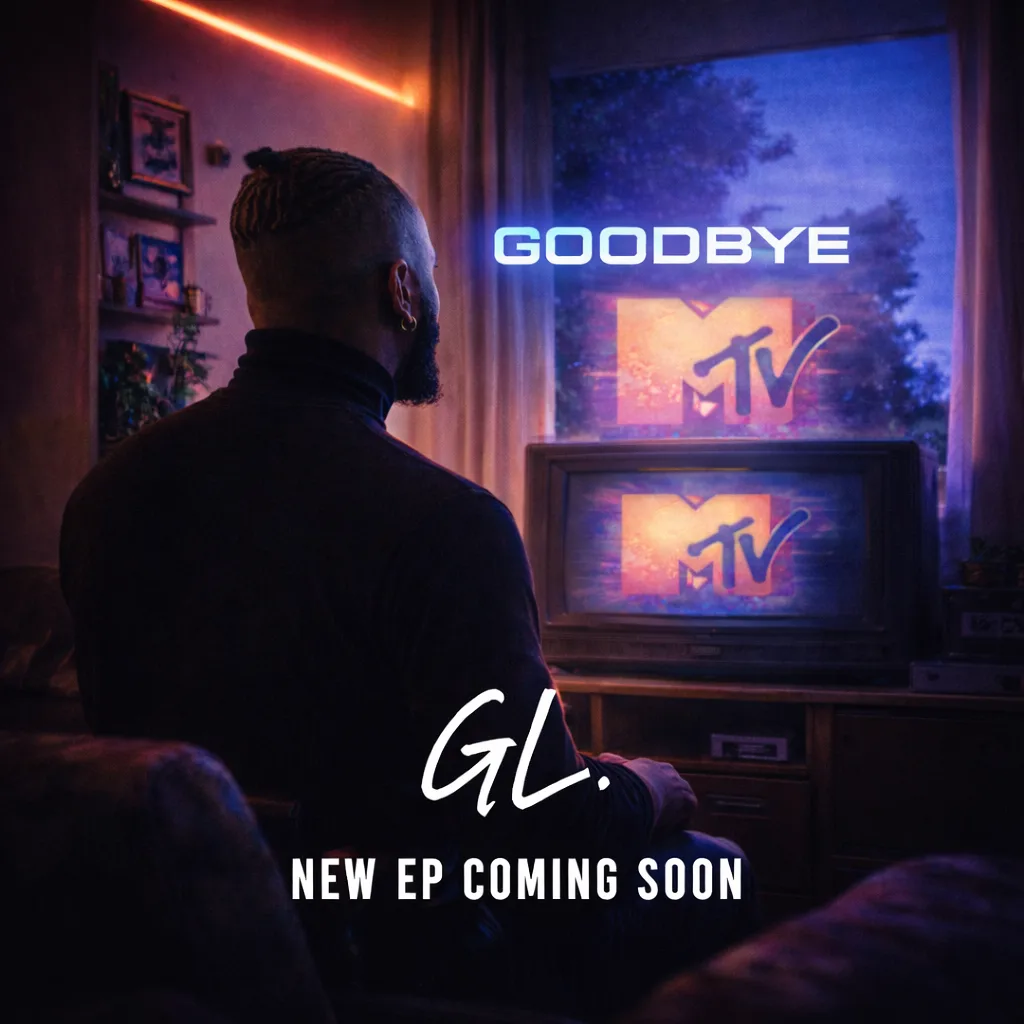 Visuel « Goodbye MTV, new EP coming soon » : un homme de dos regarde des téléviseurs affichant le logo MTV.